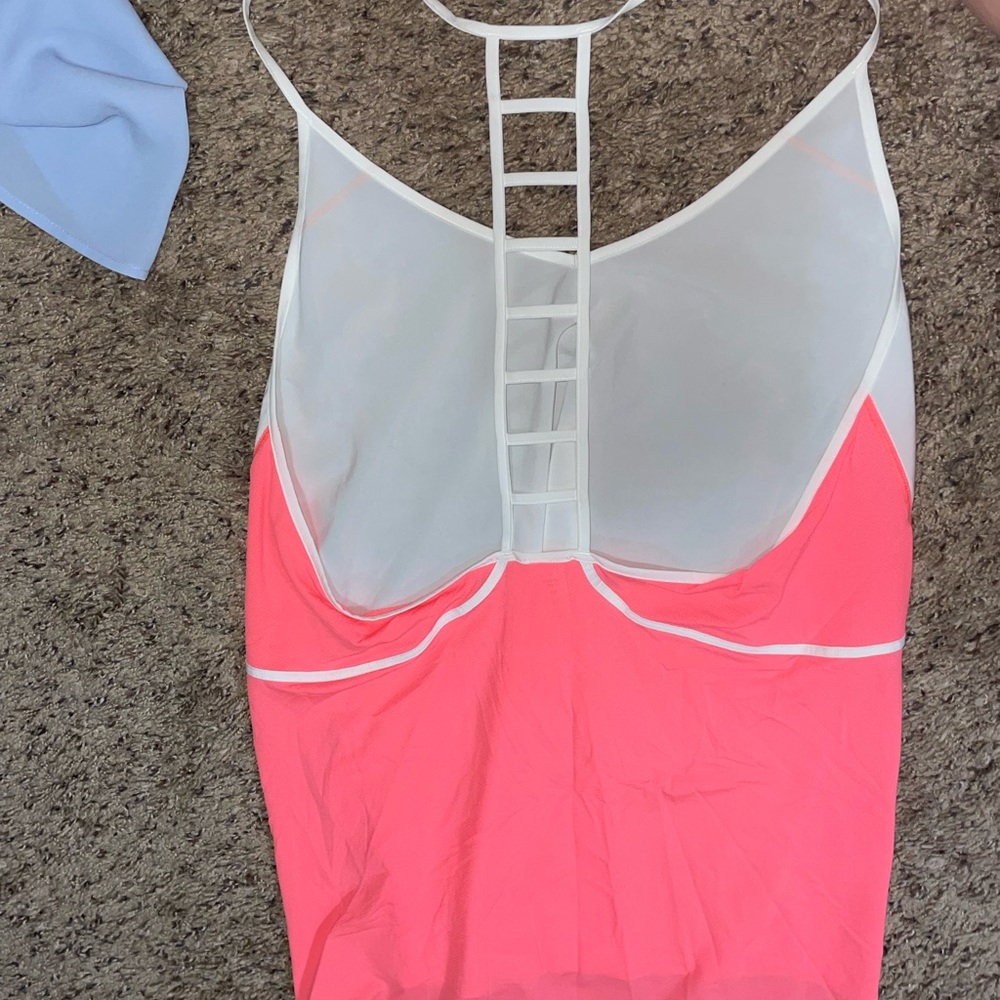 Lululemon tank top